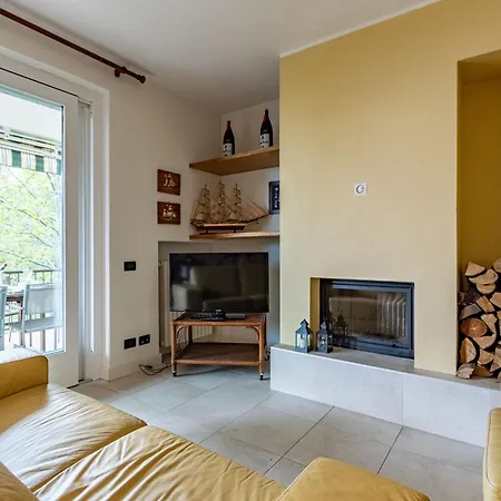 A Casa Nebbiuno, In Villa, Wifi, By Guestaly Appartement *